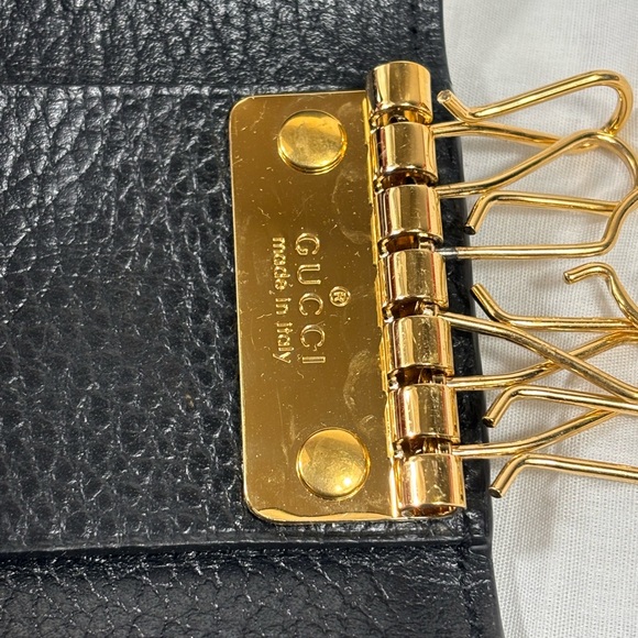 Gorgeous Gucci 6 Key Holder Sold - Picture 7 of 16